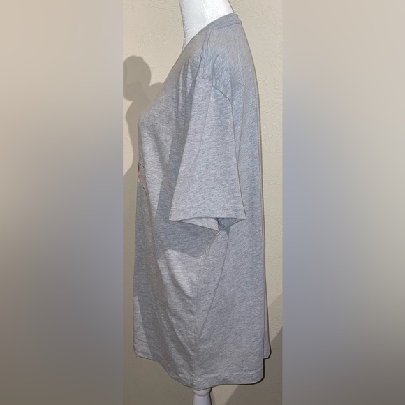 Women’s Worker Bee V-Neck Graphic T-Shirt - Picture 5 of 7